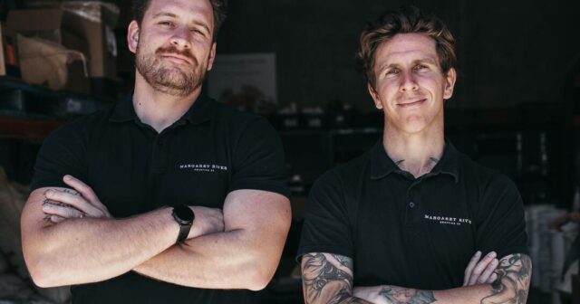 Assar um assado nem sempre é uma coisa ruim, como esses amigos do Sudoeste sabem
