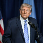 Assista ao vivo: Donald Trump fala sobre acessibilidade para americanos