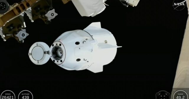 Astronautas partem da Estação Espacial Internacional após emergência médica
