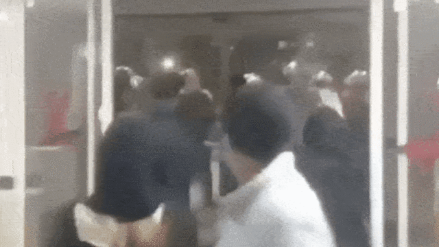 Uma crise monetária desencadeou a última onda de protestos no Irão.