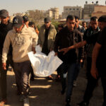 Ataques israelenses matam palestinos em Gaza