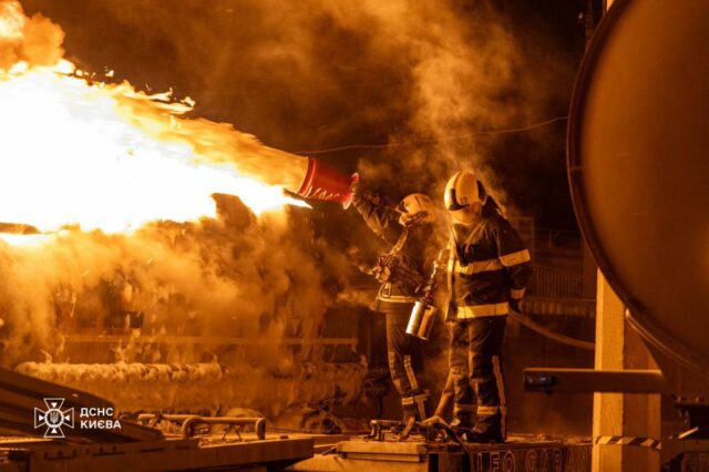 Ataques russos na Ucrânia matam 1 e ferem 23 antes do segundo dia de negociações de paz
