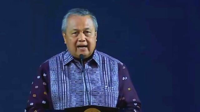 BI Boss revela a causa da tendência de enfraquecimento da rupia em relação ao dólar americano
