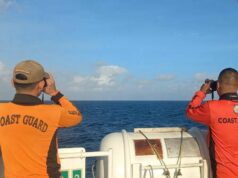 Balsa com centenas de pessoas vira nas Filipinas Balsa com centenas de pessoas vira nas Filipinas