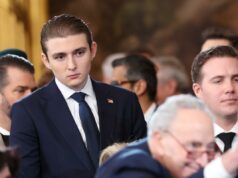 Barron Trump disse à polícia que seu corpo estava “cheio de adrenalina” quando viu um amigo ser espancado pelo ex no FaceTime Barron Trump disse à polícia que seu corpo estava “cheio de adrenalina” quando viu um amigo ser espancado pelo ex no FaceTime