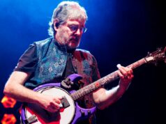 Béla Fleck cancela apresentações no Kennedy Center após a reformulação da marca de Trump: ‘Atuar lá se tornou carregado e político’ Béla Fleck cancela apresentações no Kennedy Center após a reformulação da marca de Trump: 'Atuar lá se tornou carregado e político'