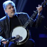 Béla Fleck se retira dos shows do Kennedy Center após mudança de nome de Trump: 'Atuar lá se tornou carregado e político'