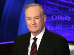 Bill O’Reilly diz que está se afastando das aparições na mídia devido a ‘doença’ Bill O'Reilly de terno e gravata, olhando diretamente para a câmera.