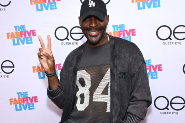 Bobby Berk parece escolher um lado no suposto bullying de Karamo Brown, ‘Queer Eye’
