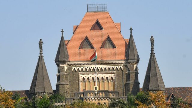 Bombay HC suspende eleição da Maharashtra Cricket Association devido à falta de transparência na posse de 400 novos membros
