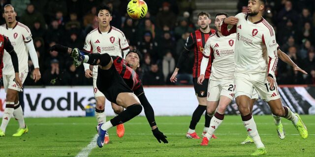 Bournemouth x Liverpool - Premier League AO VIVO: último placar e atualizações enquanto o Cherries marca a vitória aos 95 MINUTOS em um final dramático no final
