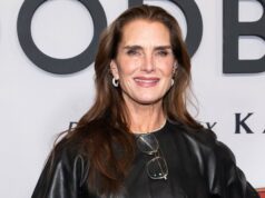 Brooke Shields usou os tênis da mãe rica que as estrelas adoram – compre o par exato dela! Brooke Shields usou os tênis da mãe rica que as estrelas adoram - compre o par exato dela!