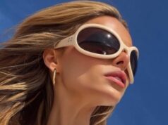 Brooks Nader fica sem sutiã em um micro top enquanto abraça seu beicinho menor Destaque Brooks Nader reflete sobre a dissolução do preenchimento labial