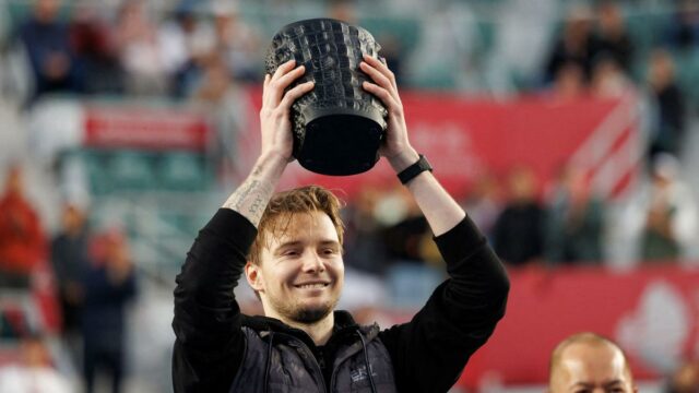 Bublik se prepara para estreia no Top 10 antes do Bublik se prepara para estreia no Top 10 antes do Aberto da Austrália após conquistar o título em Hong Kong