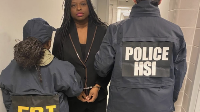 Casa Branca adiciona lágrimas produzidas por IA à imagem de manifestante preso
