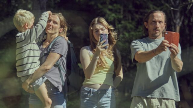 Charades Boards Family Thriller 'Bloodsuckers' do produtor de 'Midsommar' (EXCLUSIVO) Charades Boards Family Thriller 'Bloodsuckers' do produtor de 'Midsommar' (EXCLUSIVO)