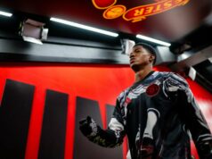 Chido Obi marcou o gol da vitória, mas fez duas coisas que deixarão Michael Carrick ainda mais impressionado Chido Obi comemora com companheiros de equipe durante Manchester United x Derby County