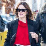 Rihanna é vista indo para