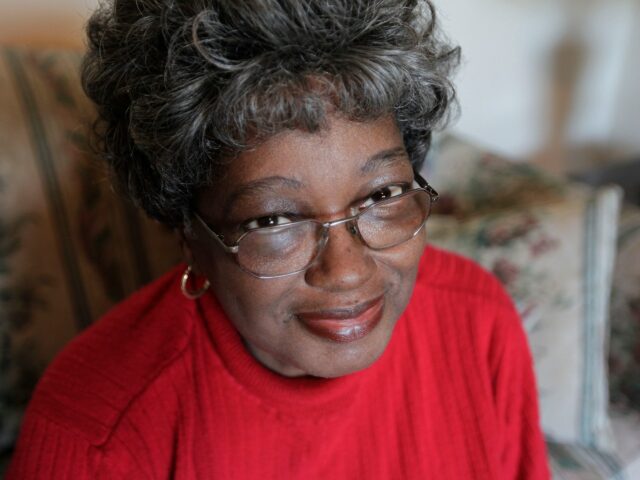 Claudette Colvin, pioneira desconhecida dos direitos civis nos EUA, morre aos 86 anos
