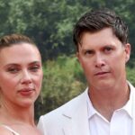 As piadas mais engraçadas de Colin Jost sobre a esposa Scarlett Johansson na 49ª temporada de 'Saturday Night Live' apresentadas