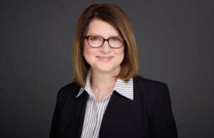 Colleen Barstow, figura de longa data do cinema independente, morre aos 64 anos Scott Adams, Dilbert