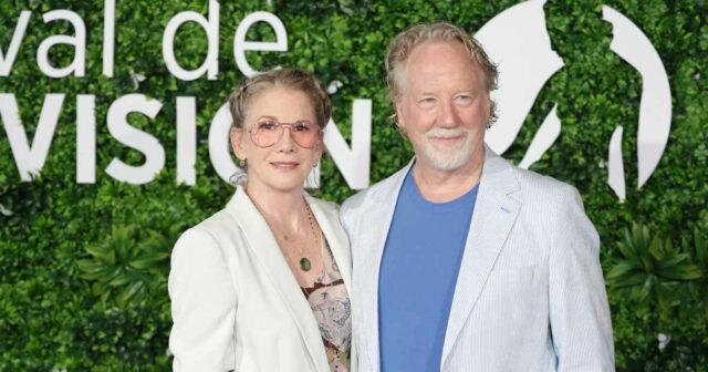Com quem Timothy Busfield é casado? Por dentro da história Melissa-Gilbert-e-Timothy-Busfield-GettyImages-1499941964