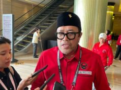 Comissão de Erradicação da Corrupção examina o presidente do PDIP de West Java, Ono Surono, sobre o caso de suborno do regente de Bekasi Comissão de Erradicação da Corrupção examina o presidente do PDIP de West Java, Ono Surono, sobre o caso de suborno do regente de Bekasi