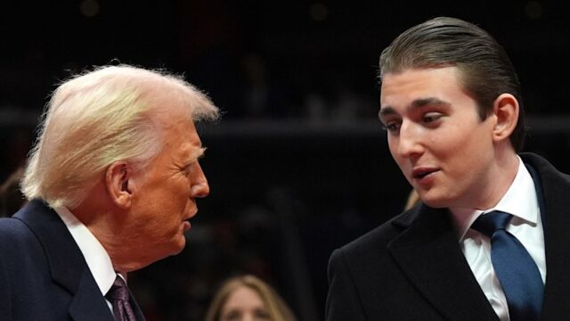 Barron Trump disse que fez uma videochamada para a vítima – uma mulher em Londres que conheceu nas redes sociais – e testemunhou-a a ser agredida.