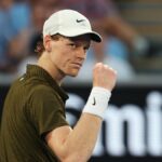 Como assistir Djokovic x Sinner online gratuitamente