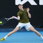 Como assistir Jannik Sinner x Ben Shelton: transmissão ao vivo das quartas de final do Aberto da Austrália, canal de TV