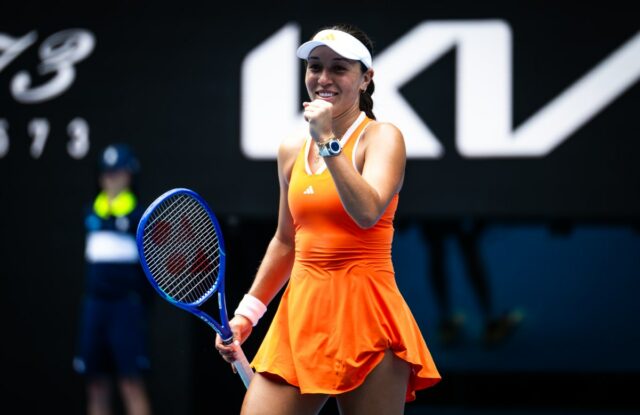 Como assistir Pegula x Rybakina: transmissão ao vivo das semifinais do Aberto da Austrália, canal de TV
