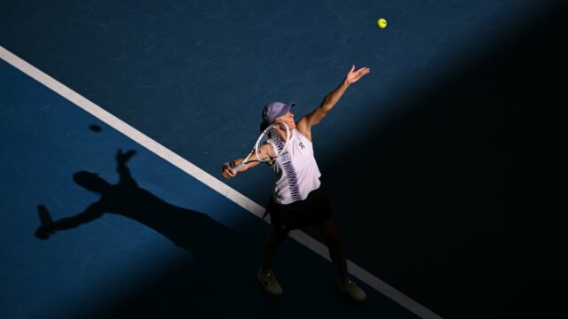 Como assistir Rybakina x Swiatek online gratuitamente
