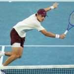 Como assistir Tiafoe x de Minaur online gratuitamente