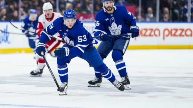 Como assistir Toronto Maple Leafs x Vegas Golden Knights online gratuitamente
