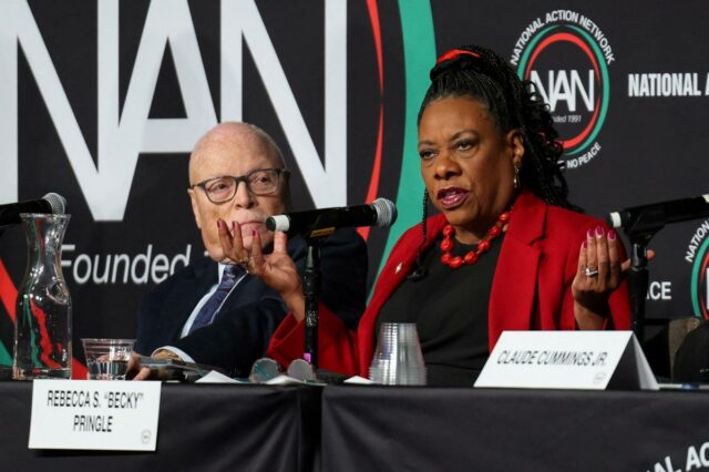 Como os professores estão se aquecendo ao lado da fogueira partidária
