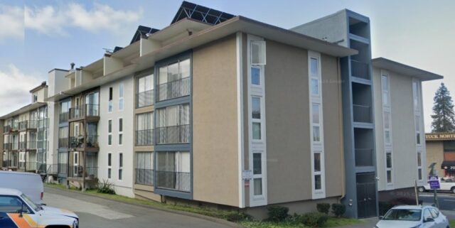 Complexo de apartamentos de Berkeley é executado por valor com University Park, um complexo de apartamentos de 97 unidades na 1709 Shattuck Avenue em Berkeley, visto em uma captura de imagem de março de 2025. (Google Maps)