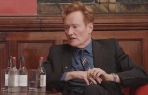 Conan O’Brien critica comediantes anti-Trump por focarem na raiva em vez de serem engraçados | Vídeo Conan O'Brien Se eu tivesse pernas eu te chutaria