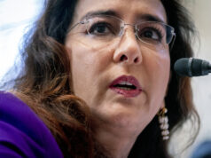 Confira o mais recente candidato a pior advogado no péssimo DOJ de Trump ESTADOS UNIDOS - 26 DE FEVEREIRO: Harmeet Dhillon, indicada para ser procuradora-geral assistente, testemunha durante sua audiência de confirmação do Comitê Judiciário do Senado no edifício Dirksen na quarta-feira, 26 de fevereiro de 2025. (Tom Williams/CQ Roll Call via AP Images)