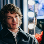 Dar vida a um livro querido é uma responsabilidade que Connor Storrie não encara levianamente. “Temos que reconhecer que antes mesmo de o programa ser lançado, há toda uma legião de pessoas que amam o livro”, disse ele no TODAY.