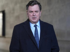 Conservadores prometem demitir funcionários públicos com baixo desempenho Yahoo news home