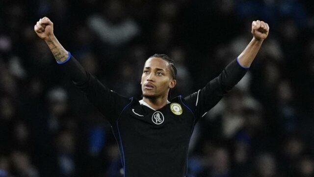 Conte e Napoli ficam aquém do Chelsea e são eliminados da corrida da Liga dos Campeões
