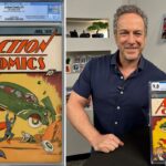 Ilustração da capa de Action Comics #1, retratando Superman levantando um carro verde acima de sua cabeça enquanto homens assustados fogem.