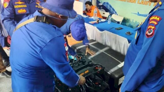 Corpo do treinador do Valência encontrado, busca por duas crianças Corpo do treinador do Valência encontrado, busca por duas crianças prolongada por mais 3 dias