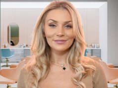 Courtney Stodden chia em biquíni para estreia em novo estilo de cabelo Courtney Stodden penteado de salão getty comp