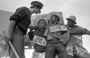 Crítica de ‘American Pachuco: The Legend of Luis Valdez’: Edward James Olmos narra um documento comemorativo sobre um pioneiro chicano Crítica de 'American Pachuco: The Legend of Luis Valdez': Edward James Olmos narra um documento comemorativo sobre um pioneiro chicano