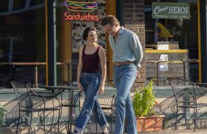 Crítica de ‘Carrossel’: Chris Pine e Jenny Slate em um drama neorrealista dolorosamente lânguido de romance de corações solitários Crítica de 'Carrossel': Chris Pine e Jenny Slate em um drama neorrealista dolorosamente lânguido de romance de corações solitários