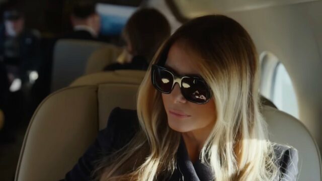 A ex-primeira-dama Melania Trump chega no quarto dia da Convenção Nacional Republicana ao Fórum Fiserv em 18 de julho de 2024 em Milwaukee, Wisconsin