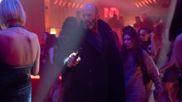 Crítica do filme 'Shelter': Jason Statham Versus the World Again, edição escocesa
