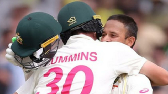 Cummins e Dhawan parabenizam Usman Khawaja após anúncio de aposentadoria Cummins e Dhawan parabenizam Usman Khawaja após anúncio de aposentadoria