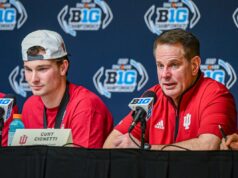 Curt Cignetti, de Indiana, compara Fernando Mendoza a uma lenda da NFL após vitória do CFP Indiana quarterback Fernando Mendoza and Curt Cignetti